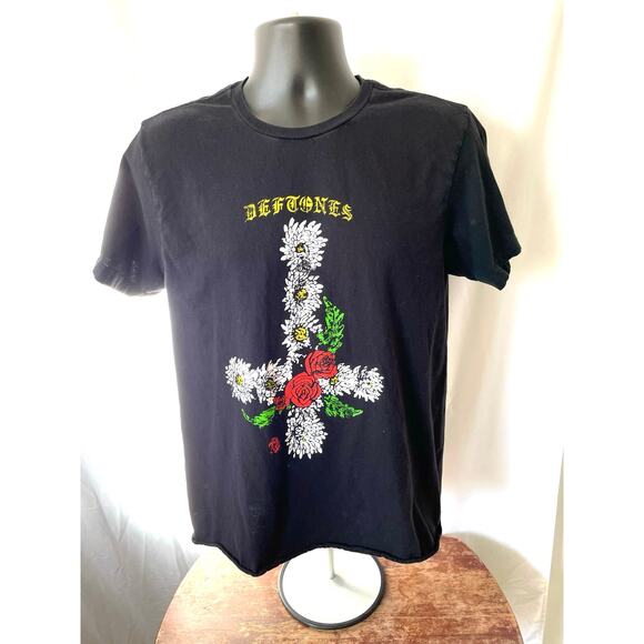 Deftones Floral Cross Graphic Band T-Shirt Black Size L - Picture 1 of 6